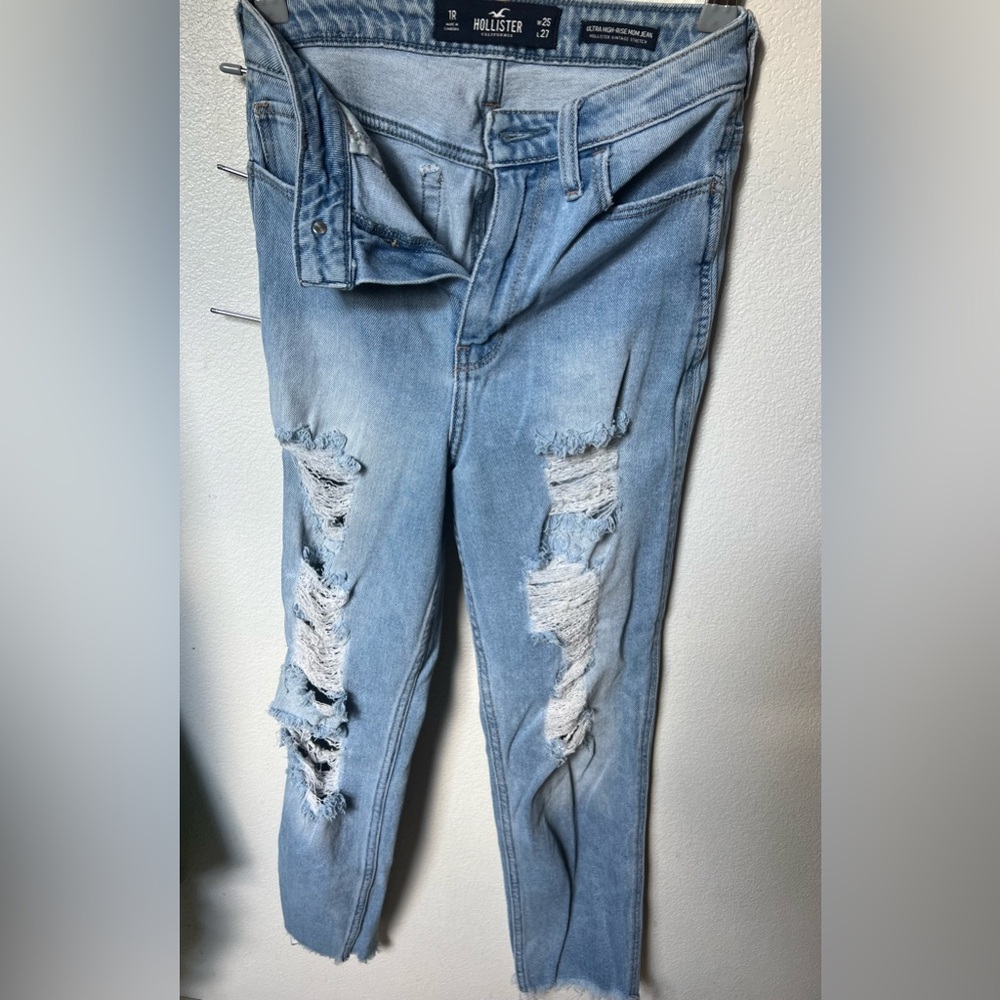 Women’s Light Blue Distressed Jeans